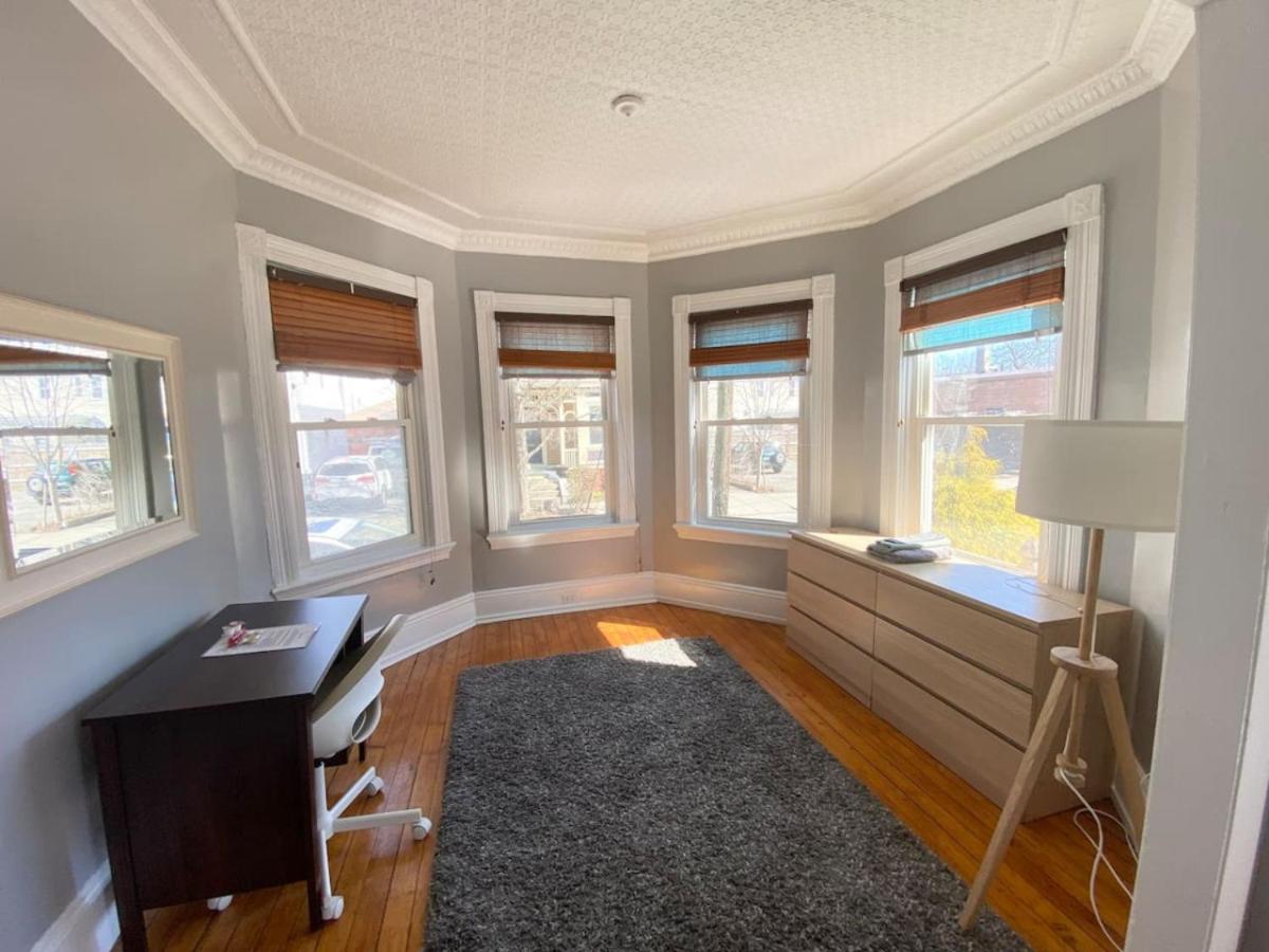 Spacious Room In Federal Hill Near Downtown With Shared Bathroom And Kitchen Providence Exterior photo